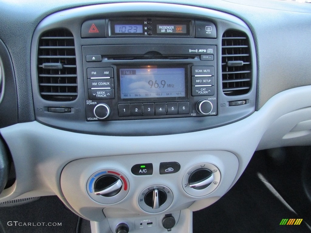 2010 Accent GLS 4 Door - Wine Red / Gray photo #24