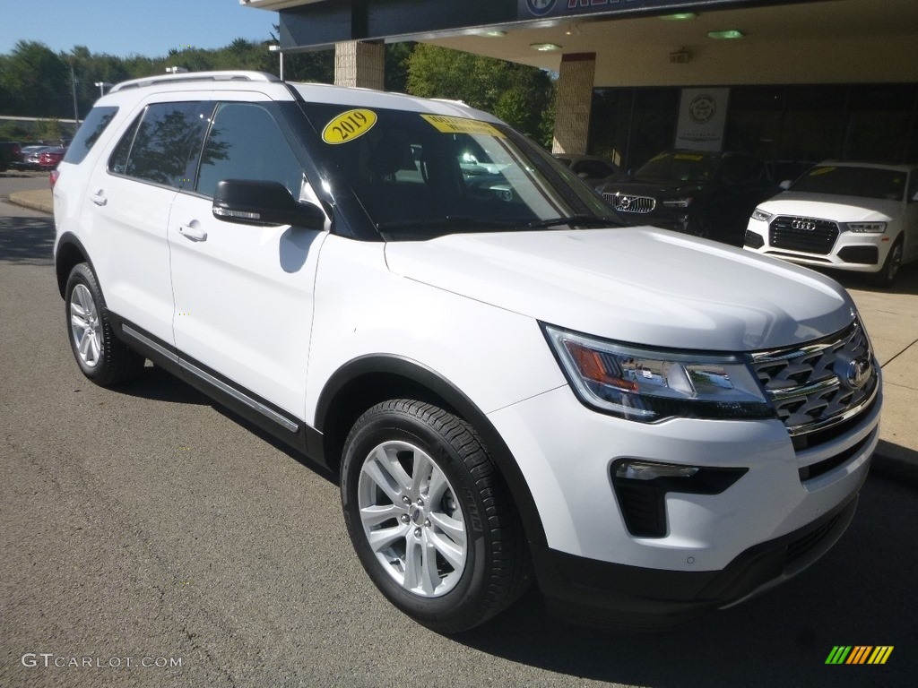 2019 Explorer XLT 4WD - White Platinum / Medium Black photo #3