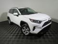 Super White - RAV4 XLE Photo No. 3