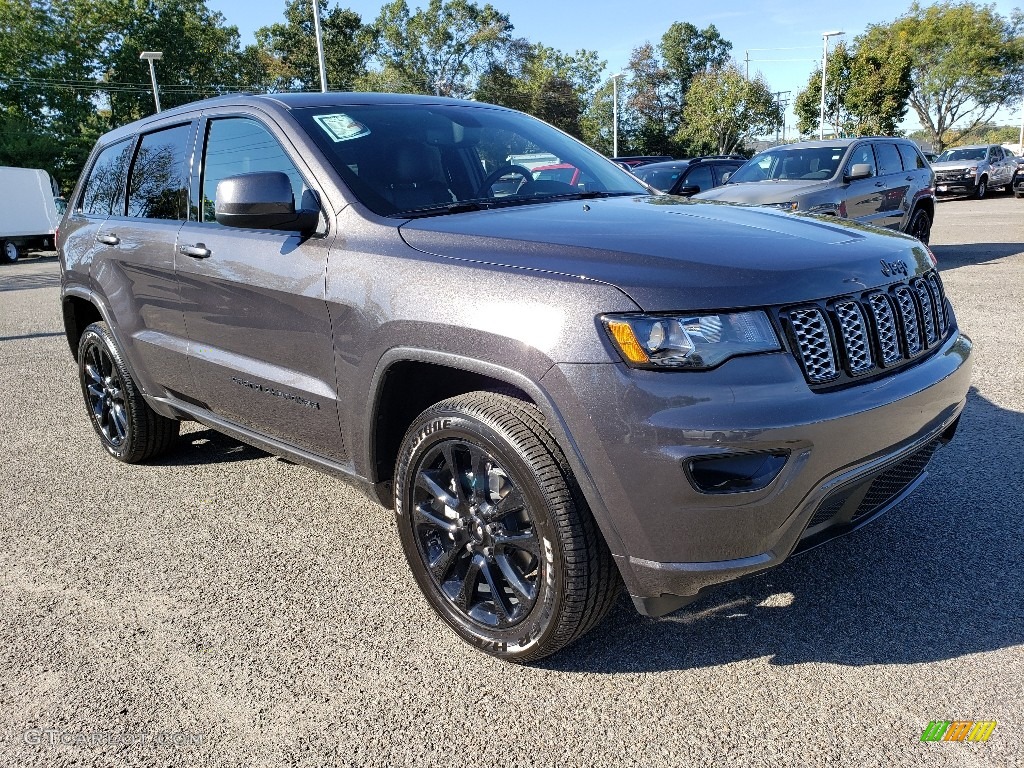 Granite Crystal Metallic Jeep Grand Cherokee