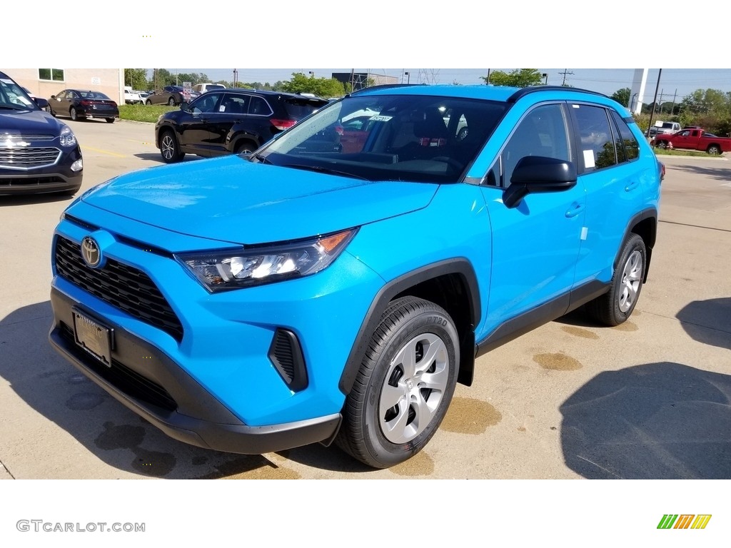 2019 Toyota RAV4 LE Exterior Photos