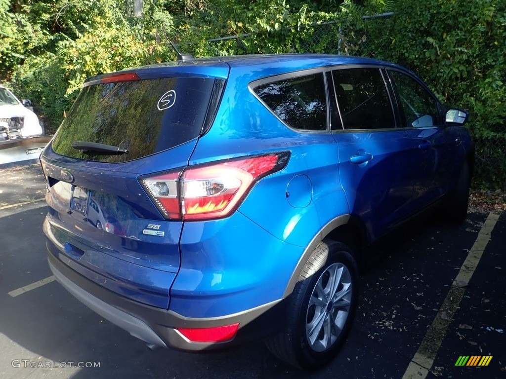 2017 Escape SE 4WD - Lightning Blue / Charcoal Black photo #4