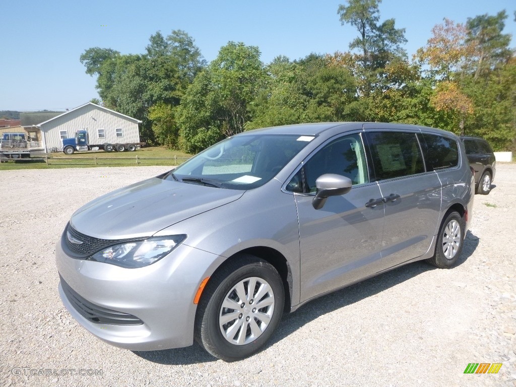 Billet Silver Metallic 2020 Chrysler Voyager L Exterior Photo #135299638
