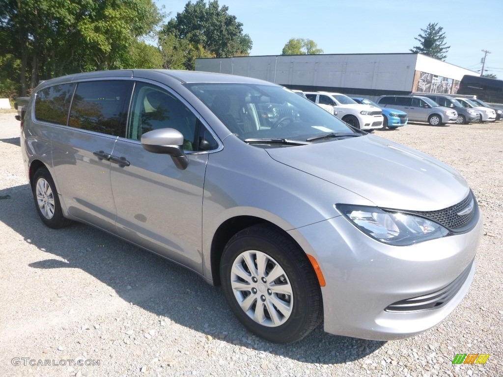 Billet Silver Metallic 2020 Chrysler Voyager L Exterior Photo #135299807