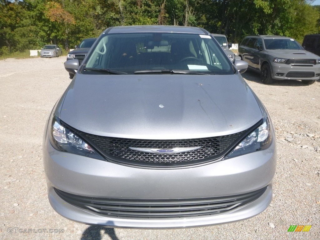 Billet Silver Metallic 2020 Chrysler Voyager L Exterior Photo #135299837