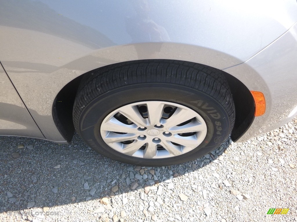 2020 Chrysler Voyager L Wheel Photo #135299858