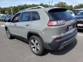 Sting-Gray - Cherokee Limited 4x4 Photo No. 4