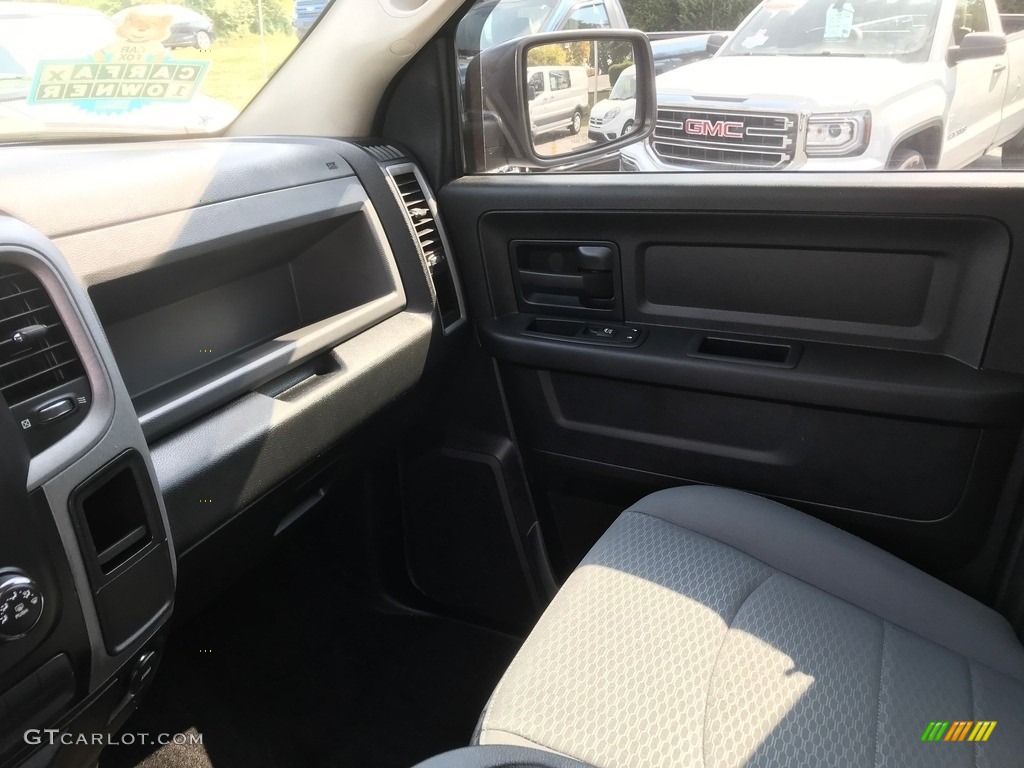 2017 1500 Express Crew Cab 4x4 - True Blue Pearl / Black/Diesel Gray photo #32