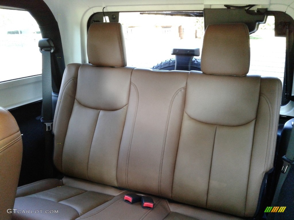 2017 Wrangler Sahara 4x4 - Black / Black/Dark Saddle photo #11