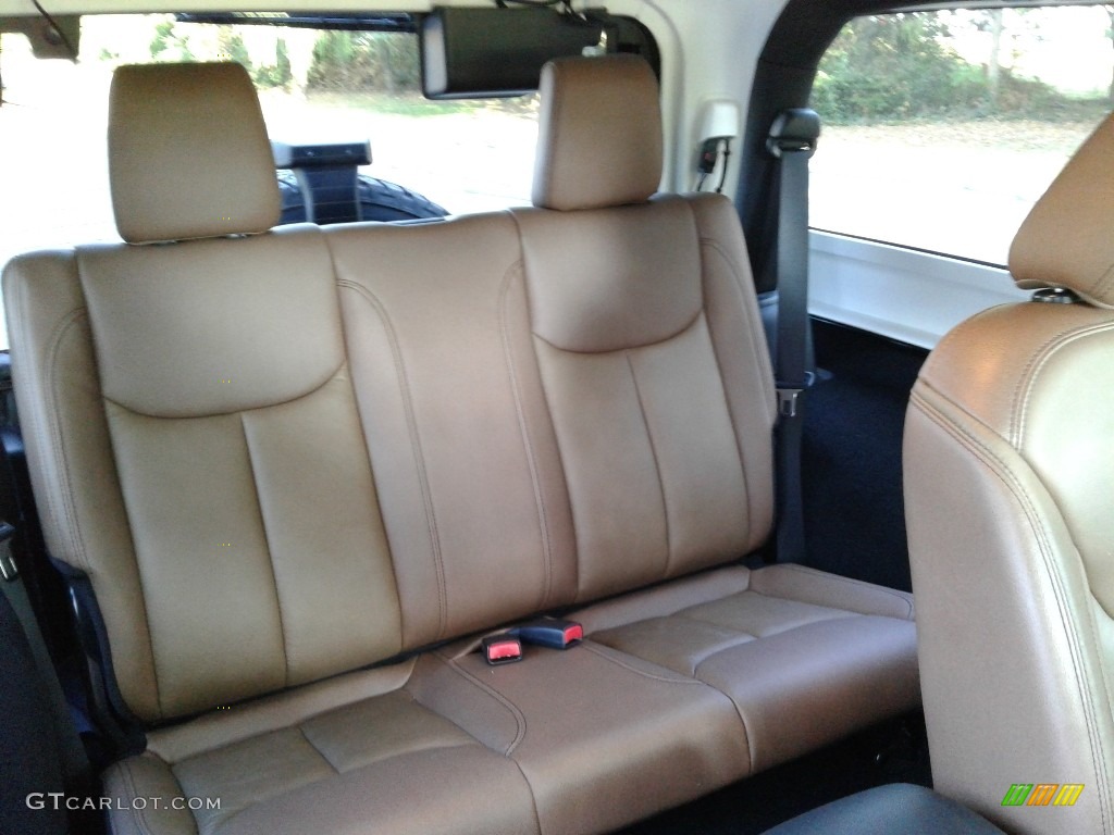 2017 Wrangler Sahara 4x4 - Black / Black/Dark Saddle photo #13