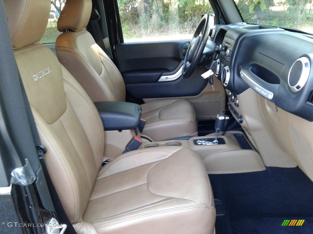 2017 Wrangler Sahara 4x4 - Black / Black/Dark Saddle photo #14