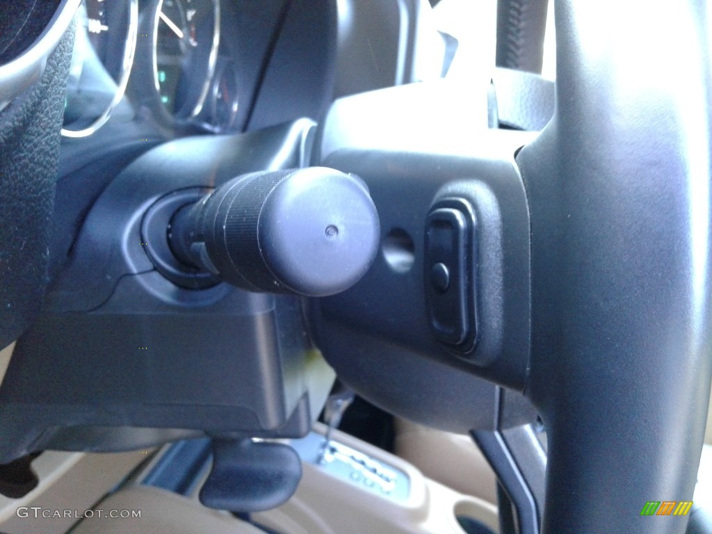 2017 Wrangler Sahara 4x4 - Black / Black/Dark Saddle photo #15