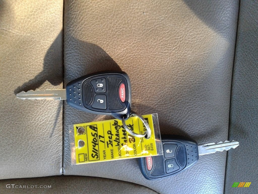 2017 Wrangler Sahara 4x4 - Black / Black/Dark Saddle photo #25