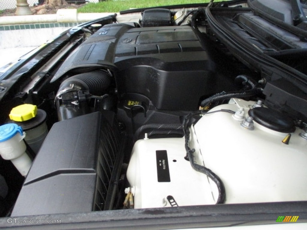 2010 Land Rover Range Rover HSE Engine Photos