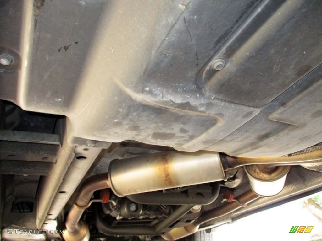 2010 Land Rover Range Rover HSE Undercarriage Photo #135302093