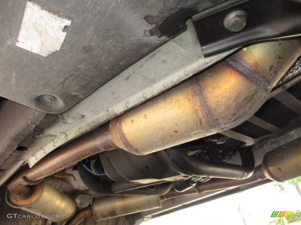 2010 Land Rover Range Rover HSE Undercarriage Photo #135302162