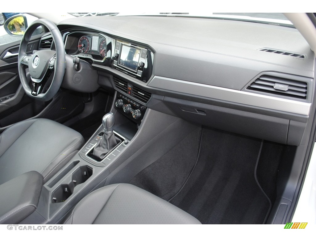 2019 Volkswagen Jetta SE Titan Black Dashboard Photo #135304091