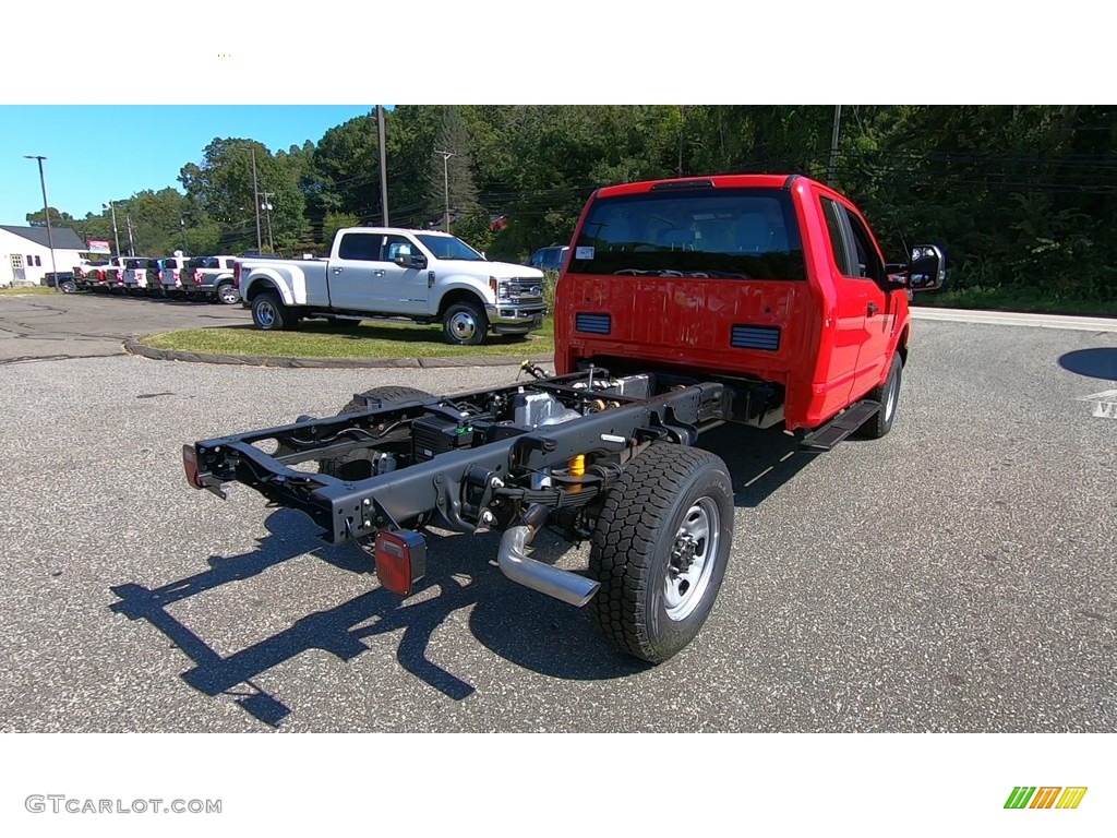 2019 F350 Super Duty XL SuperCab 4x4 - Race Red / Earth Gray photo #7