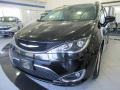 2017 Brilliant Black Crystal Pearl Chrysler Pacifica Touring L  photo #1