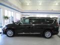 2017 Brilliant Black Crystal Pearl Chrysler Pacifica Touring L  photo #2