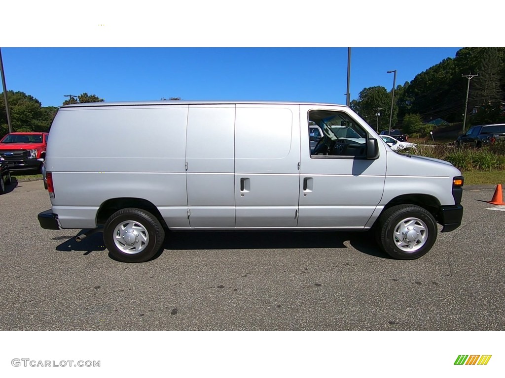 2011 E Series Van E150 Commercial - Ingot Silver Metallic / Medium Flint photo #8