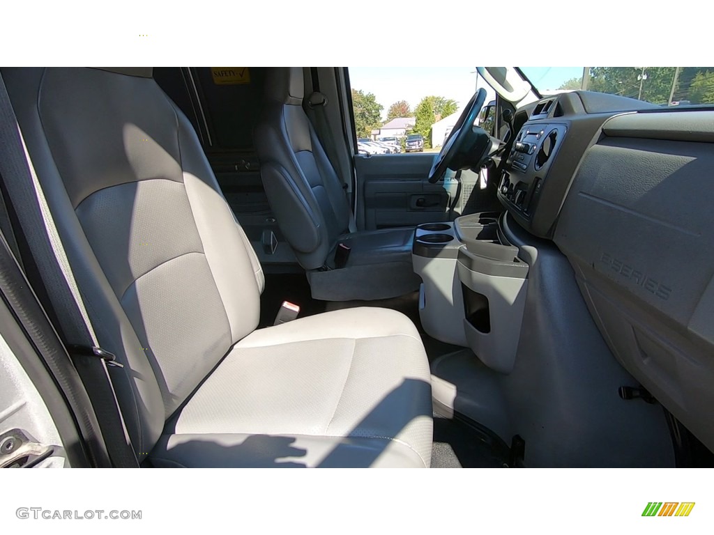 2011 E Series Van E150 Commercial - Ingot Silver Metallic / Medium Flint photo #20