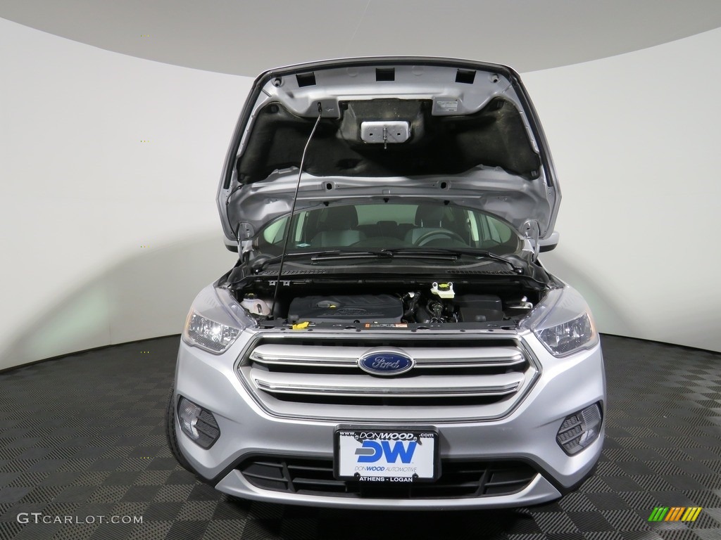 2018 Escape SE 4WD - Ingot Silver / Charcoal Black photo #3