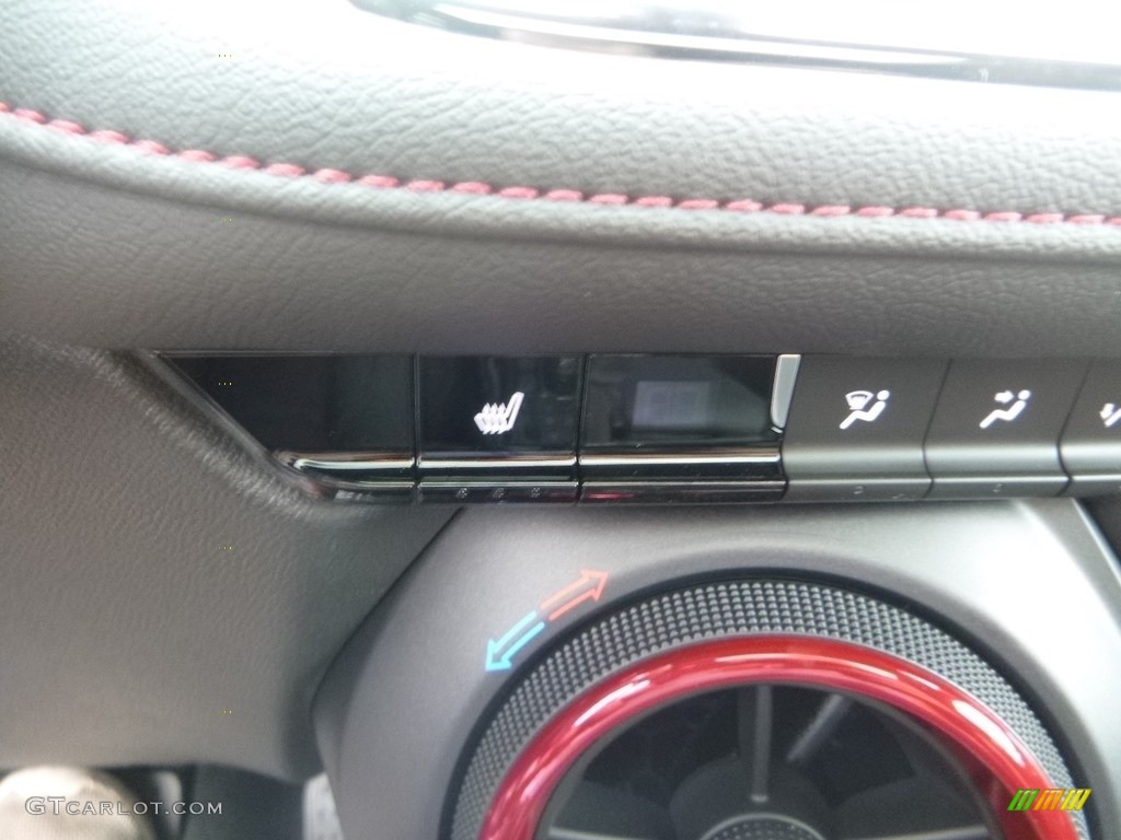 2020 Chevrolet Blazer RS AWD Controls Photo #135317557
