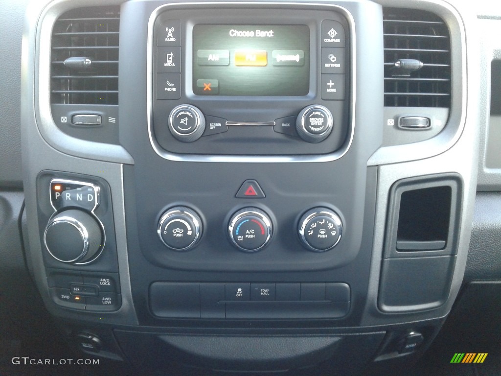 2018 1500 Express Crew Cab 4x4 - Flame Red / Black/Diesel Gray photo #18