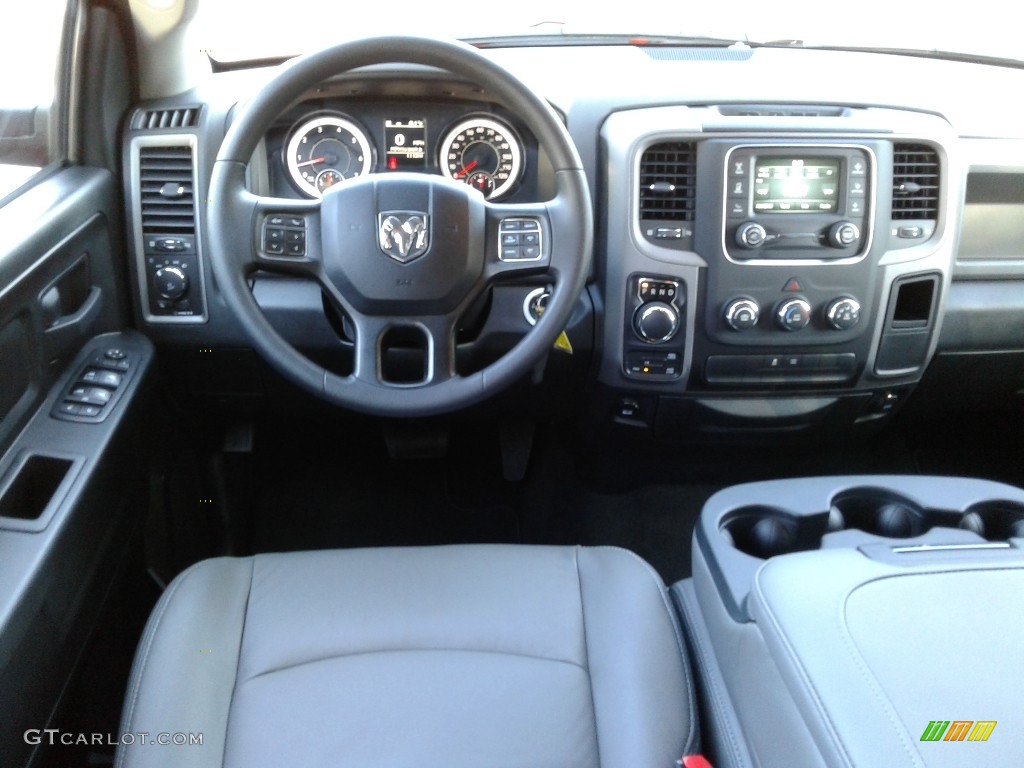2018 1500 Express Crew Cab 4x4 - Flame Red / Black/Diesel Gray photo #24