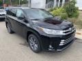 2019 Midnight Black Metallic Toyota Highlander XLE AWD  photo #1