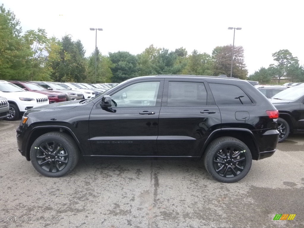 Diamond Black Crystal Pearl 2020 Jeep Grand Cherokee Laredo 4x4 Exterior Photo #135322936