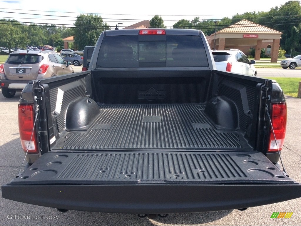 2019 1500 Classic Big Horn Crew Cab 4x4 - Granite Crystal Metallic / Black/Diesel Gray photo #9