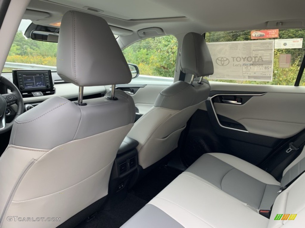 Light Gray Interior 2019 Toyota RAV4 XLE AWD Photo #135325132
