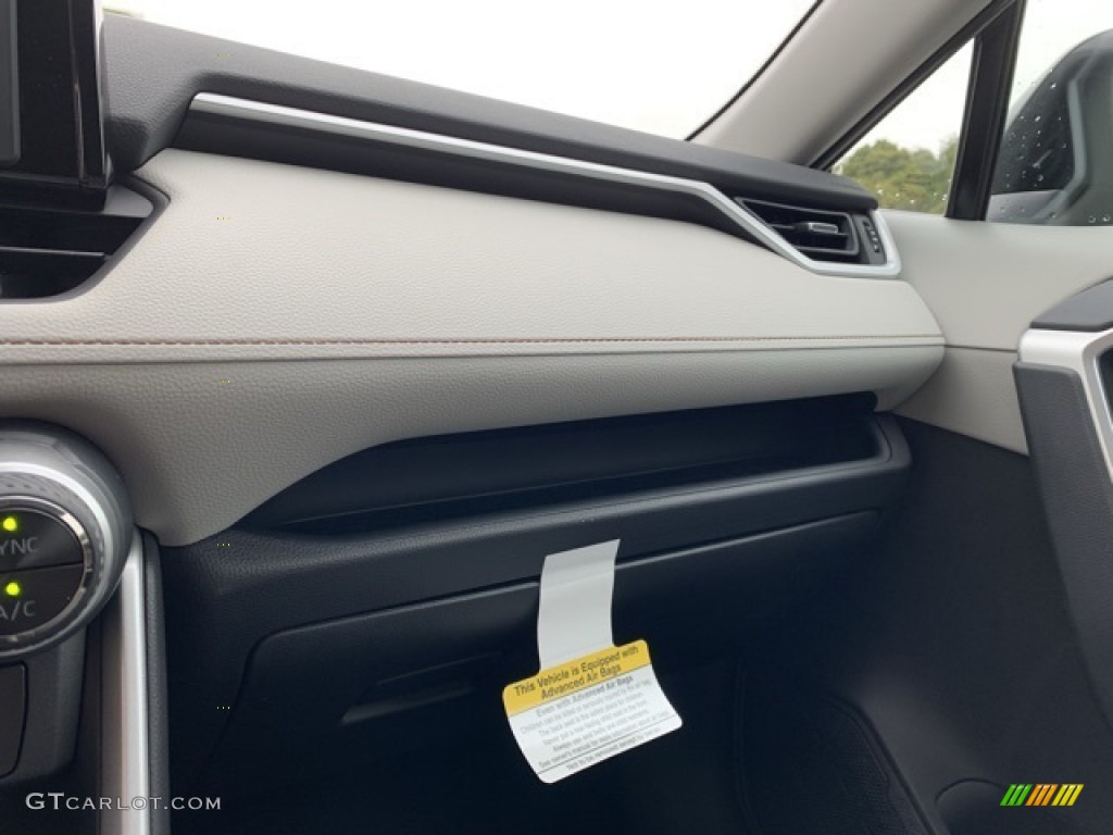 2019 RAV4 XLE AWD - Lunar Rock / Light Gray photo #29