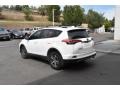 Super White - RAV4 XLE Photo No. 4