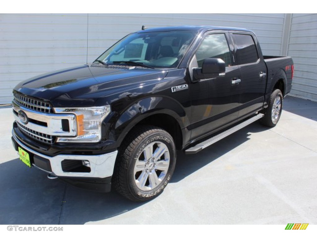 2019 F150 XLT SuperCrew 4x4 - Agate Black / Earth Gray photo #4