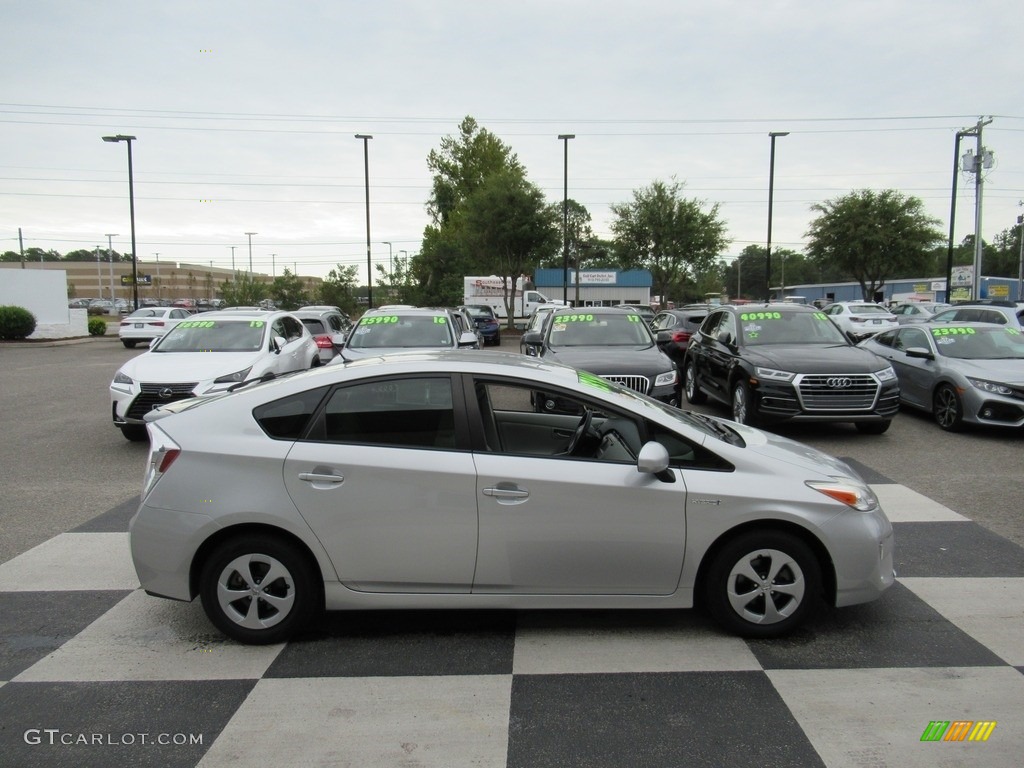 2015 Prius Two Hybrid - Classic Silver Metallic / Misty Gray photo #3