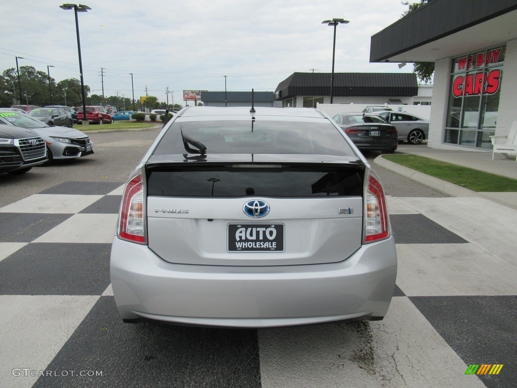 2015 Prius Two Hybrid - Classic Silver Metallic / Misty Gray photo #4