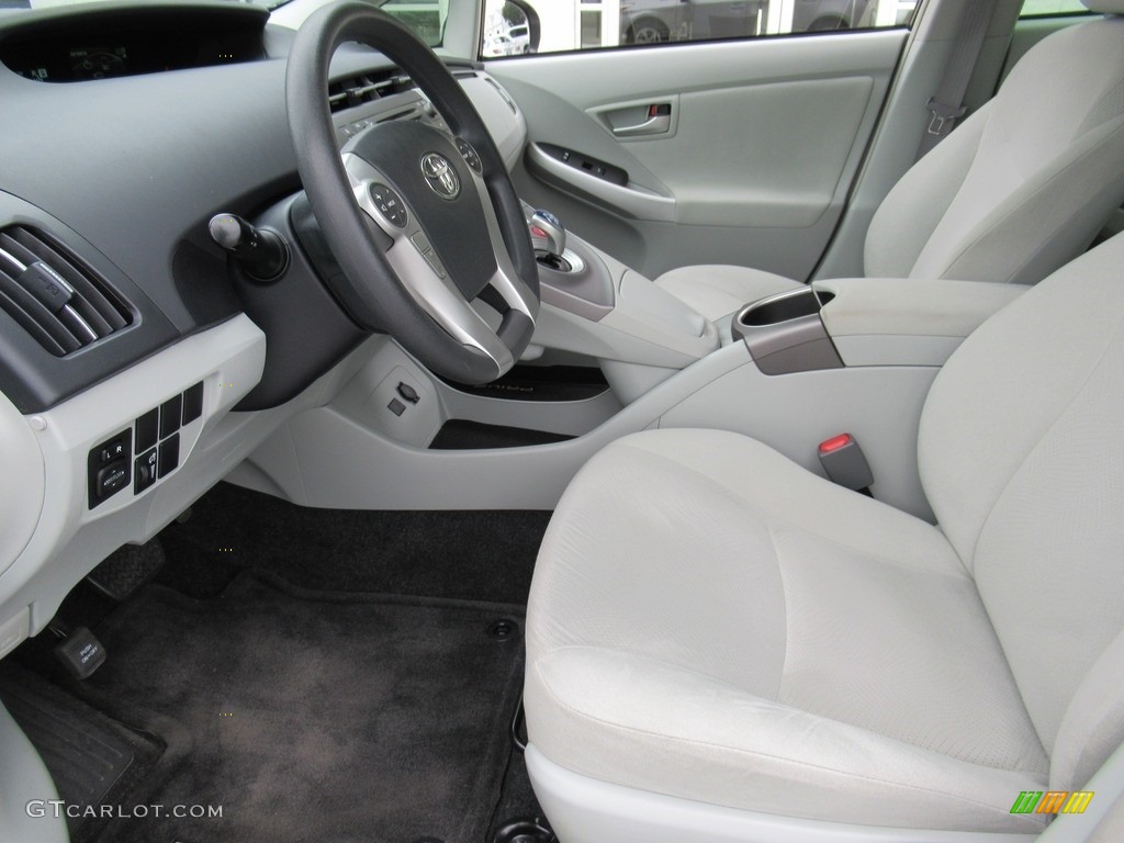 2015 Prius Two Hybrid - Classic Silver Metallic / Misty Gray photo #10