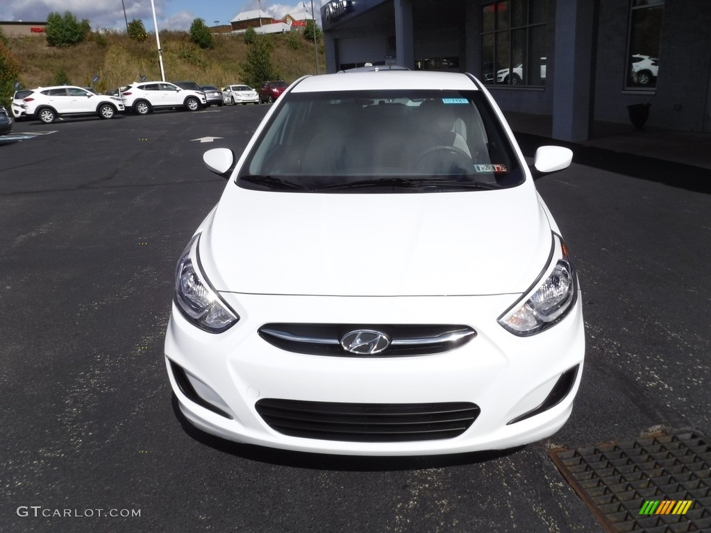 2016 Accent SE Sedan - Century White / Gray photo #3