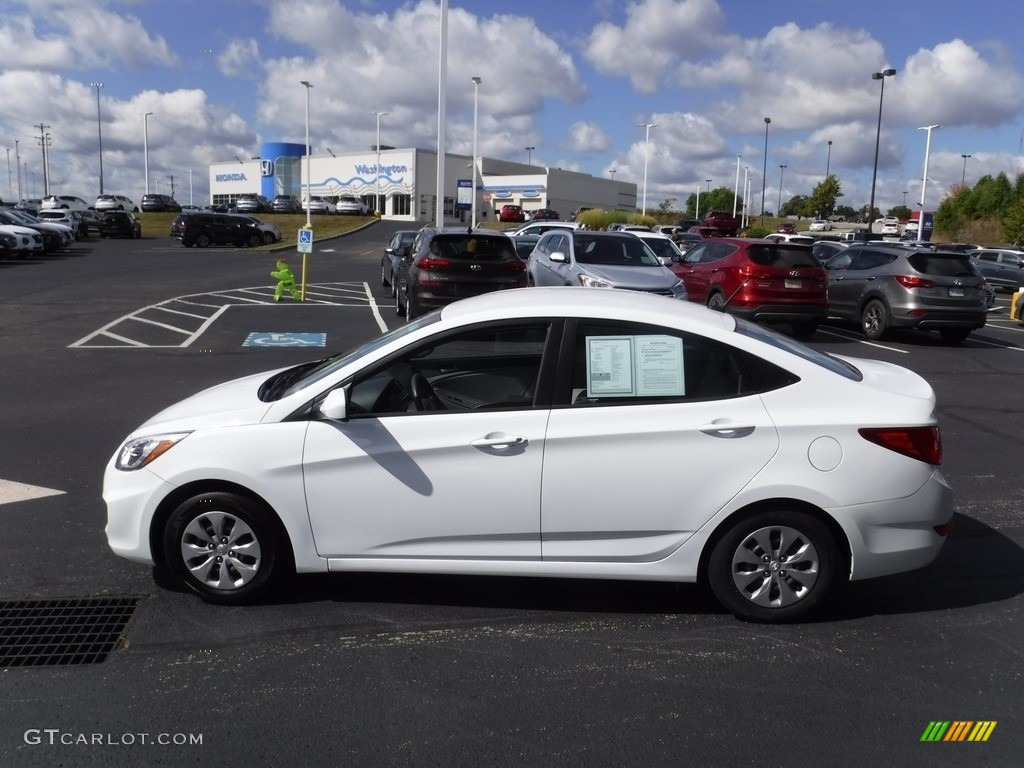 2016 Accent SE Sedan - Century White / Gray photo #5