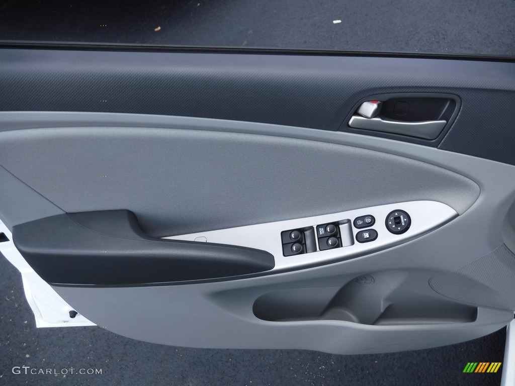 2016 Accent SE Sedan - Century White / Gray photo #11