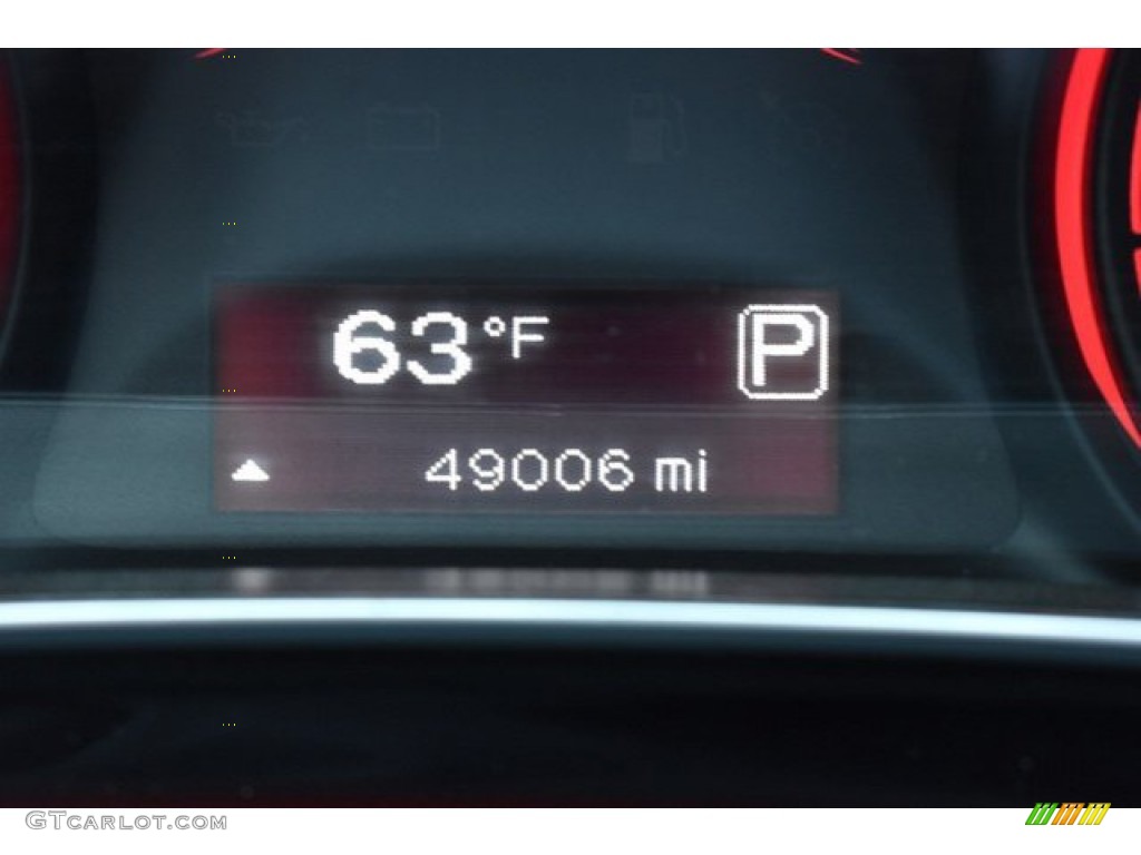 2015 Dart SXT - Bright White / Black/Light Tungsten Accent Stitching photo #12