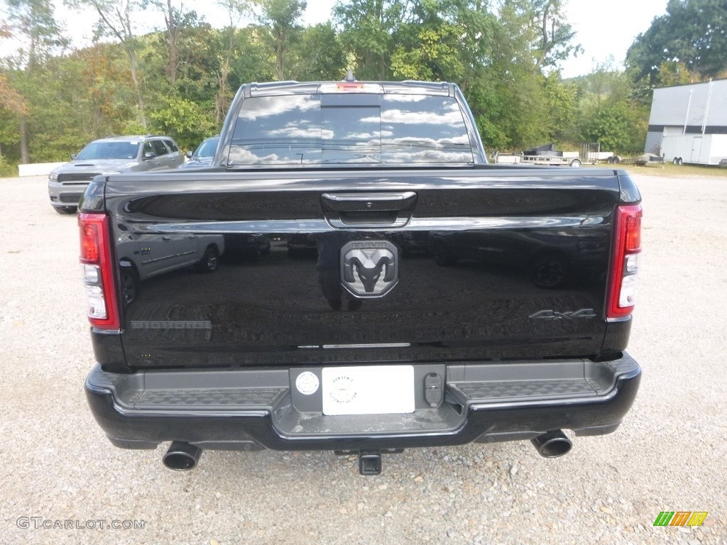2020 1500 Big Horn Night Edition Crew Cab 4x4 - Diamond Black Crystal Pearl / Black photo #4