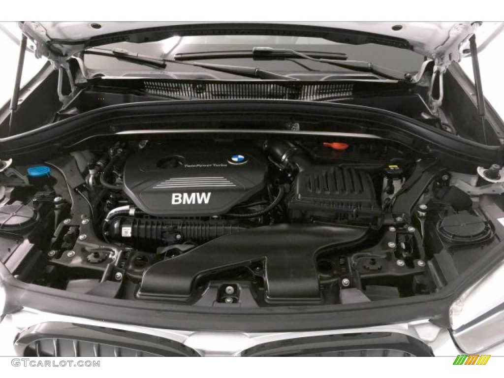 2016 X1 xDrive28i - Glacier Silver Metallic / Black photo #9