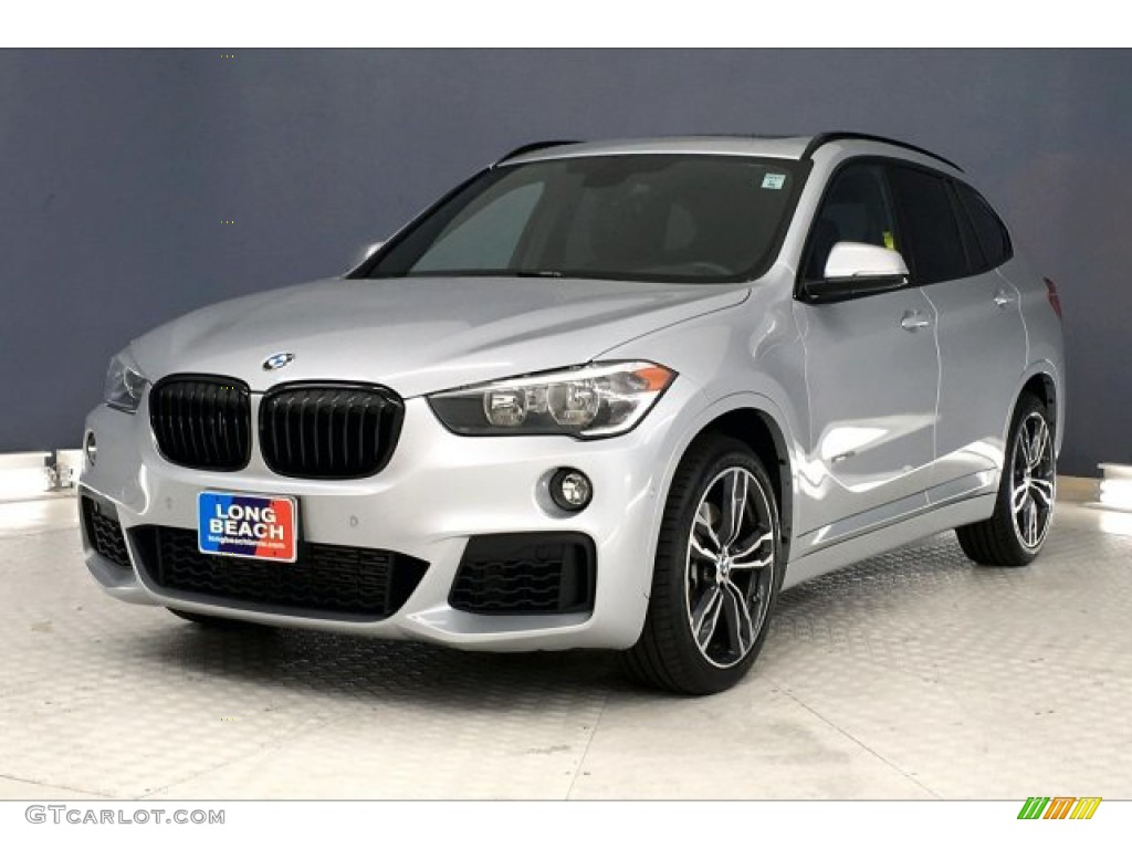 2016 X1 xDrive28i - Glacier Silver Metallic / Black photo #12