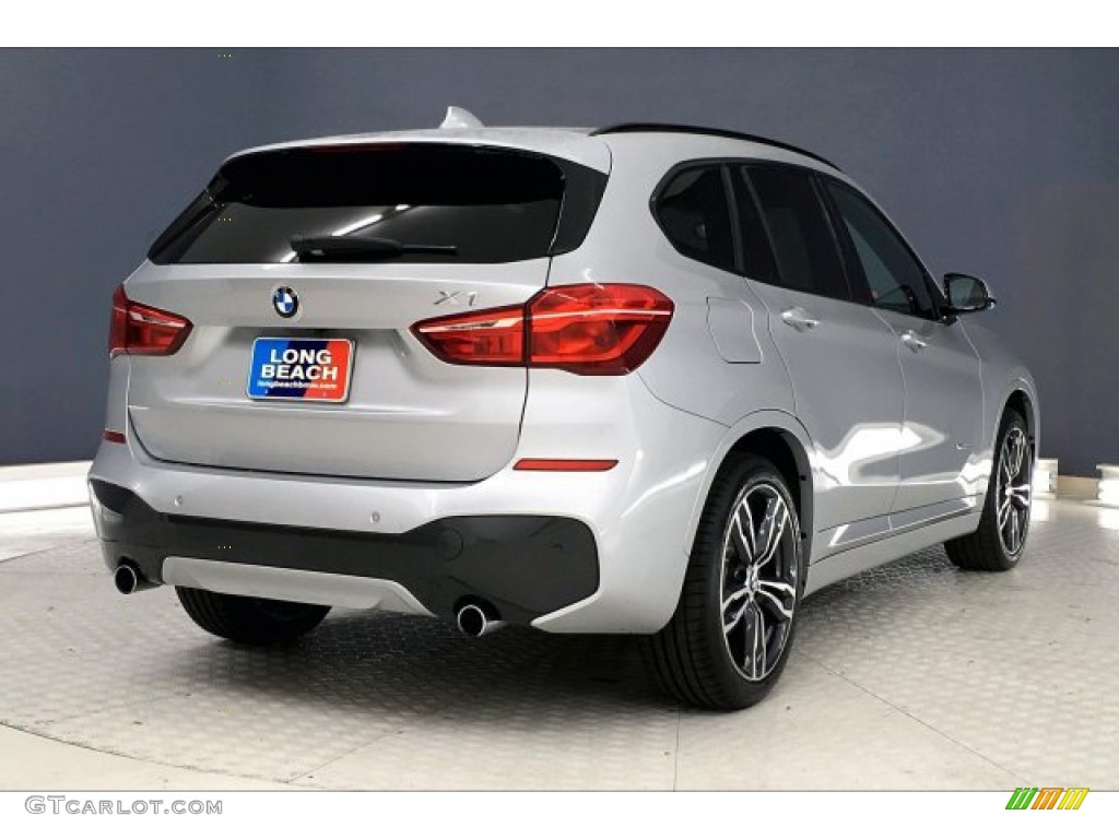 2016 X1 xDrive28i - Glacier Silver Metallic / Black photo #30