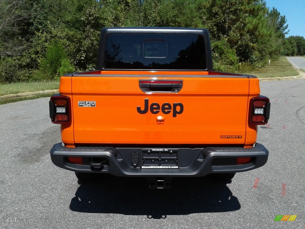 2020 Gladiator Sport 4x4 - Punk