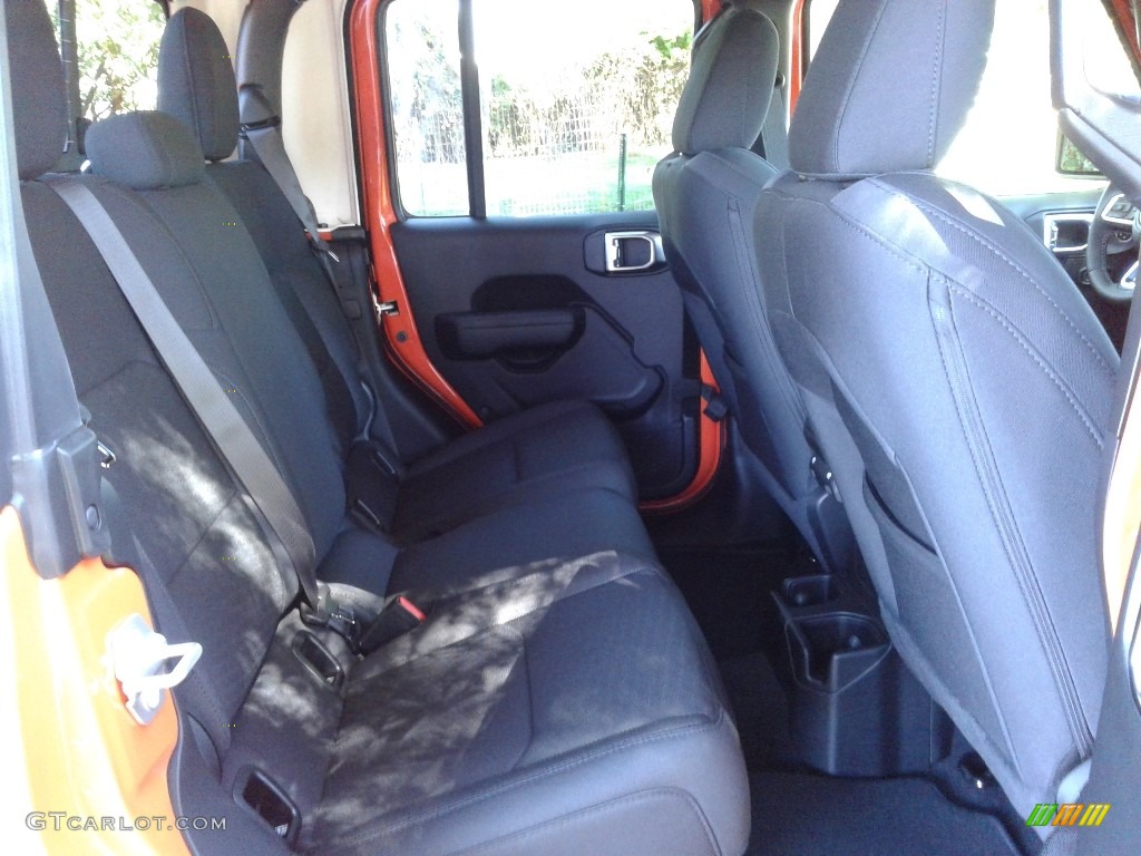 2020 Gladiator Sport 4x4 - Punk